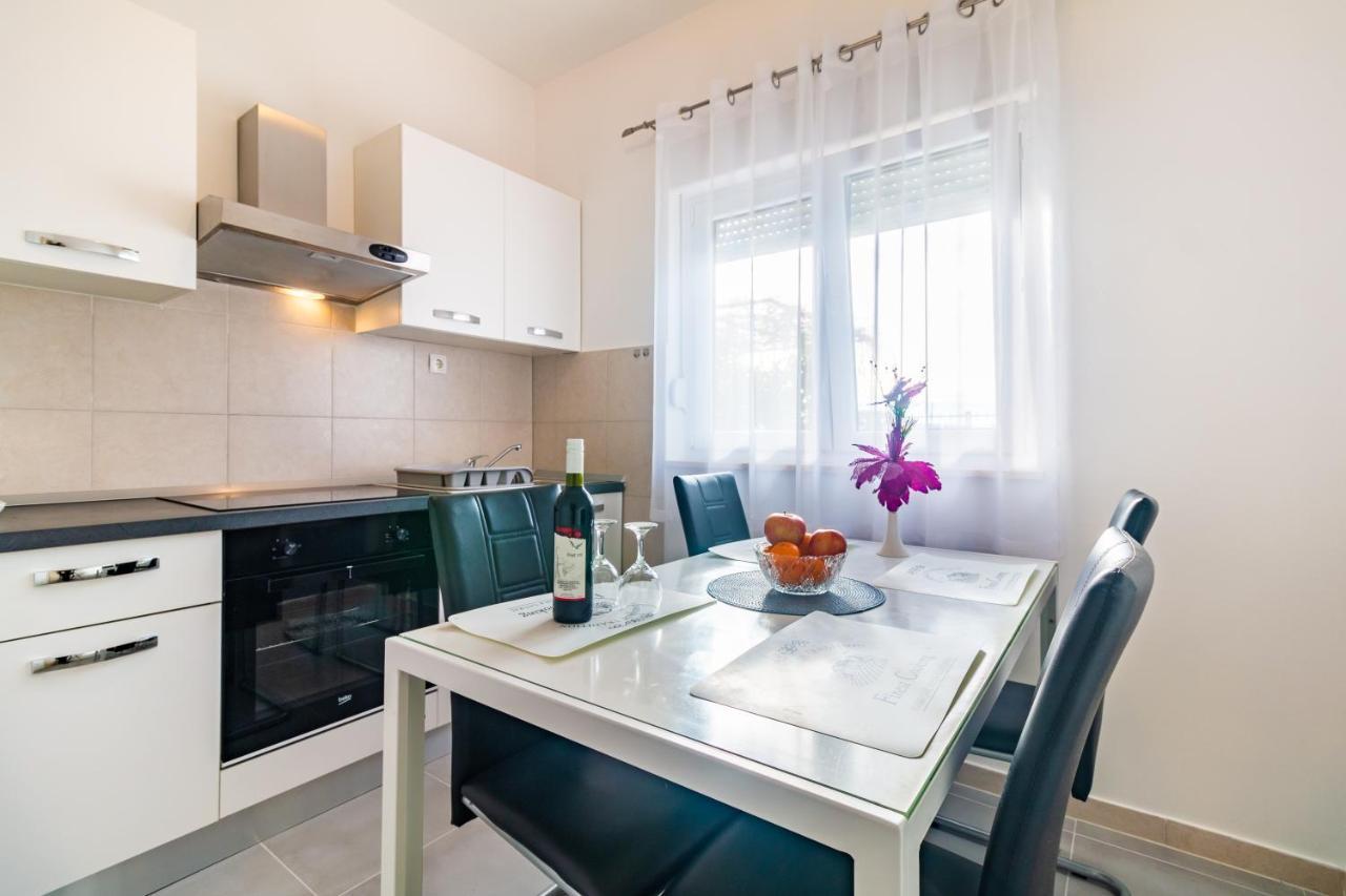 Apartments Mihael Сплит Екстериор снимка